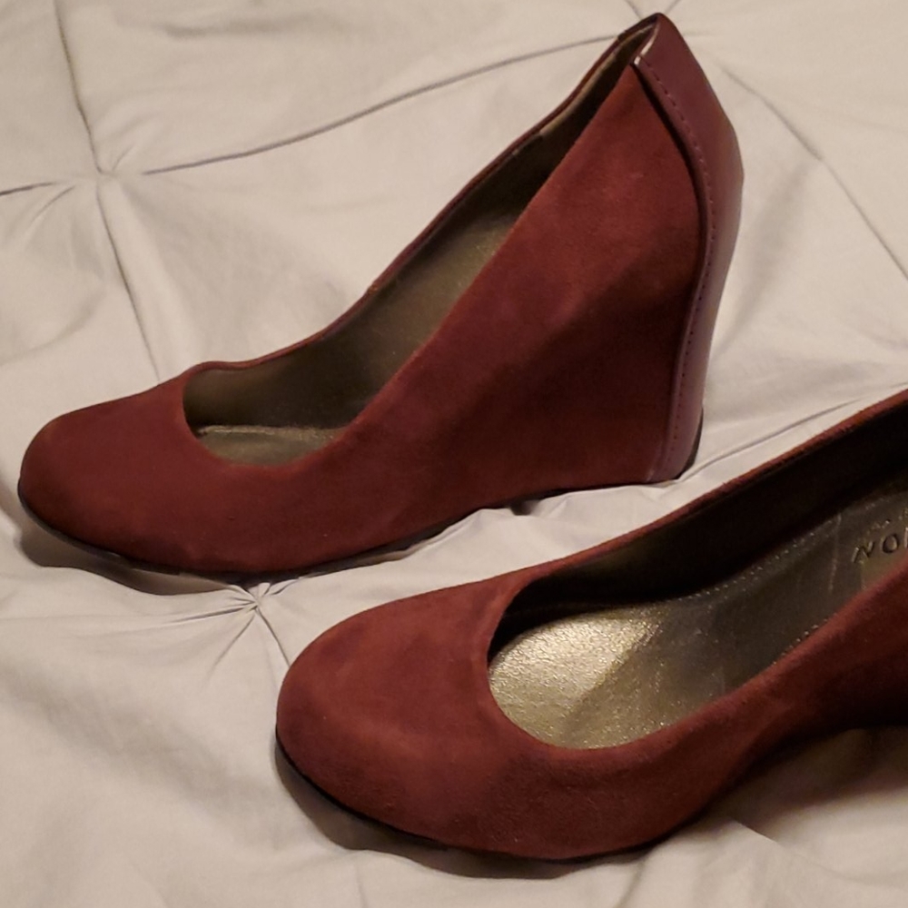 Kenneth Cole Wedges